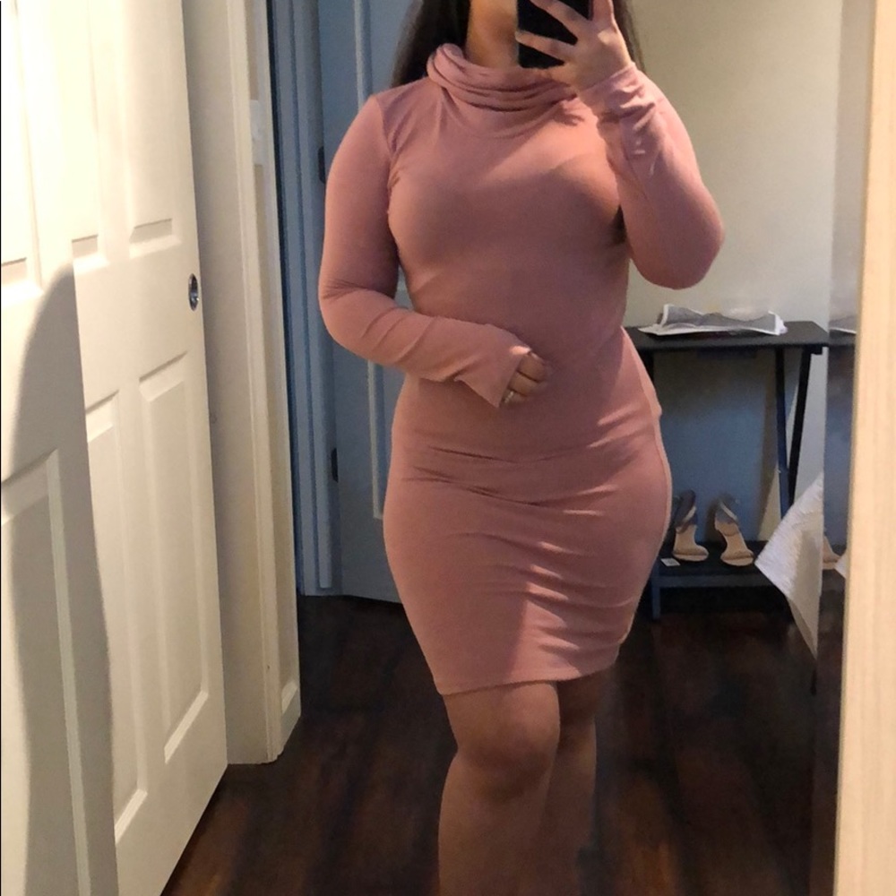 Dusty pink long sleeve dress